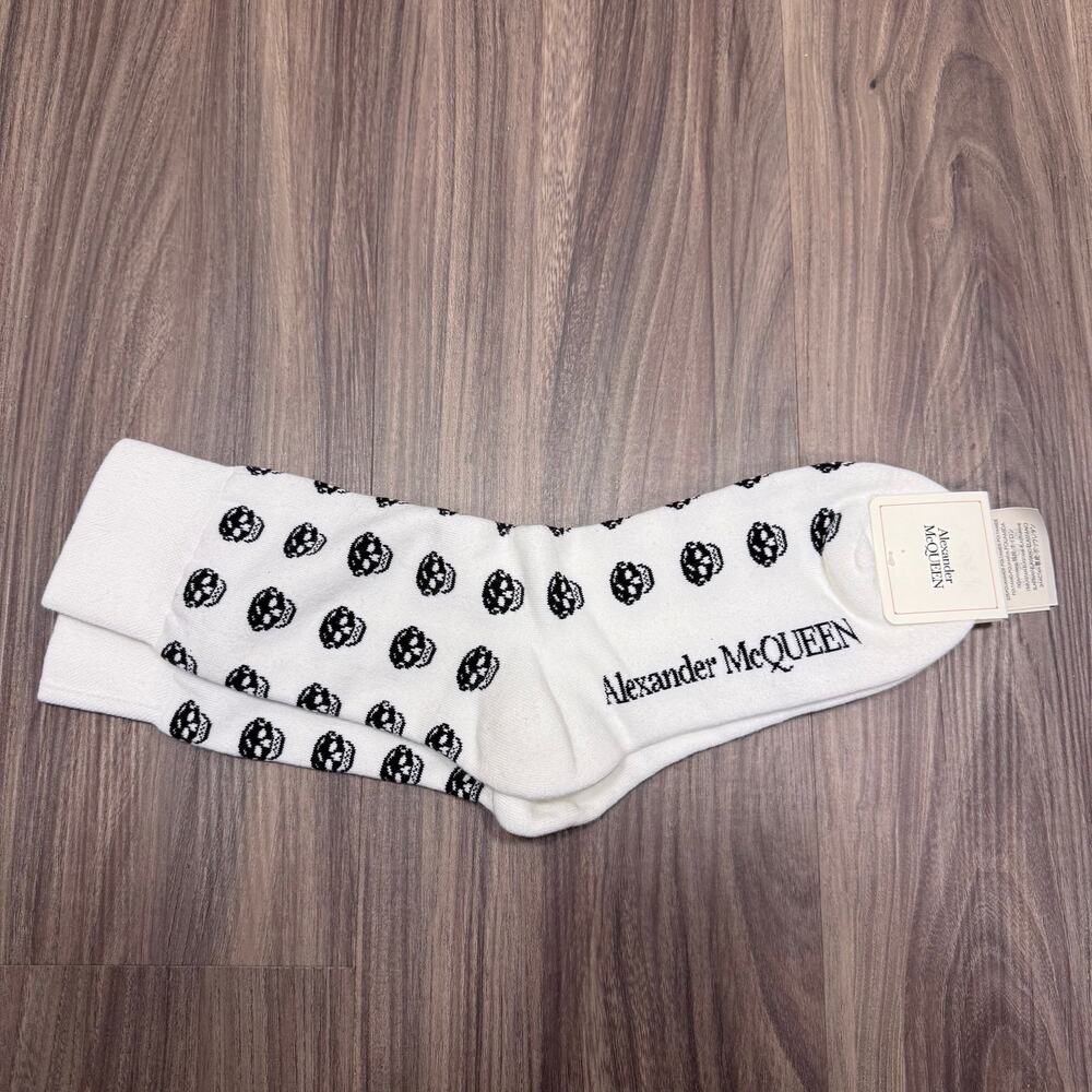 NWT Alexander McQueen Skull Short Socks, M, White